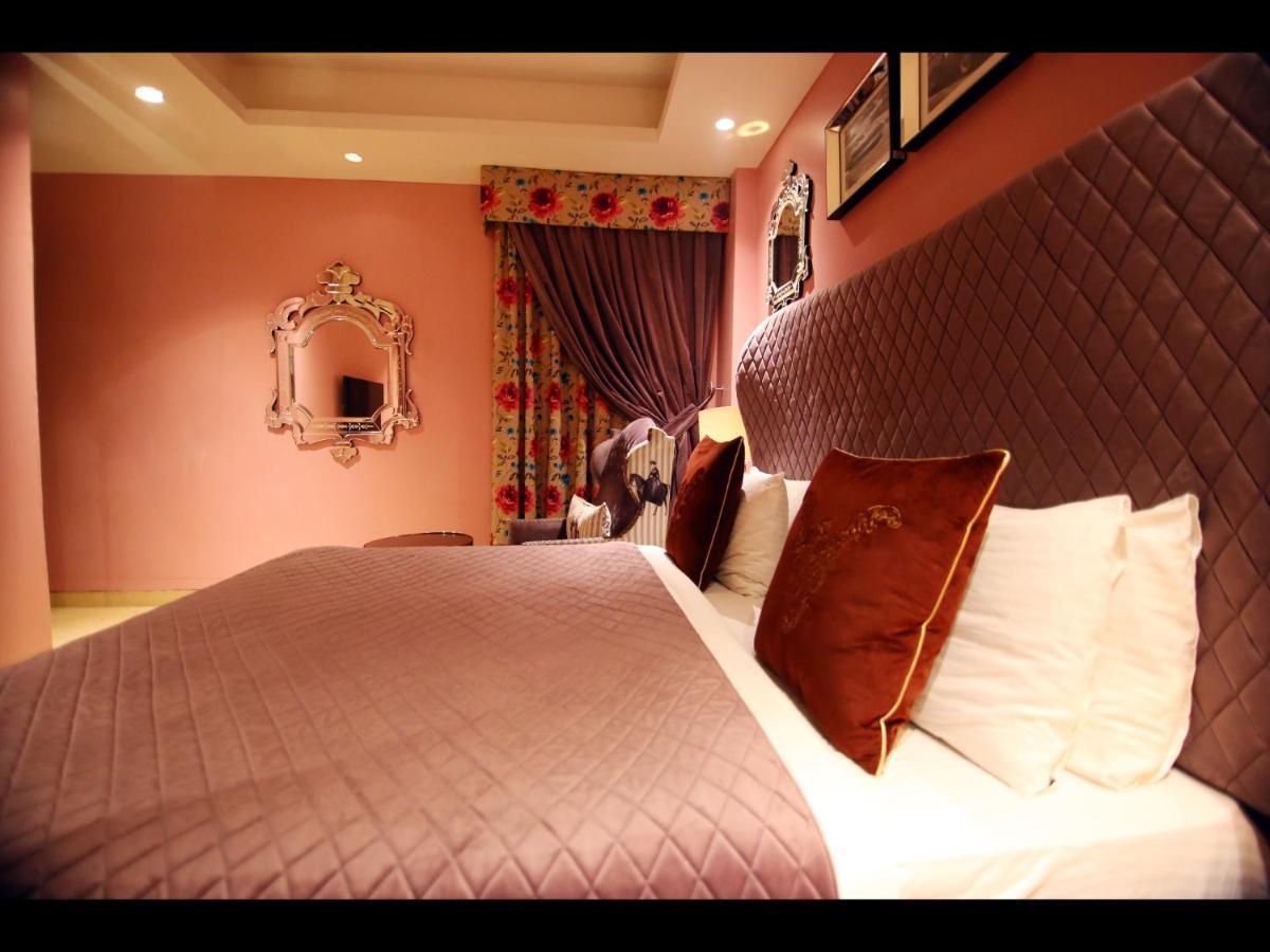 Ivy House Bed & Breakfast Delhi  Exterior photo